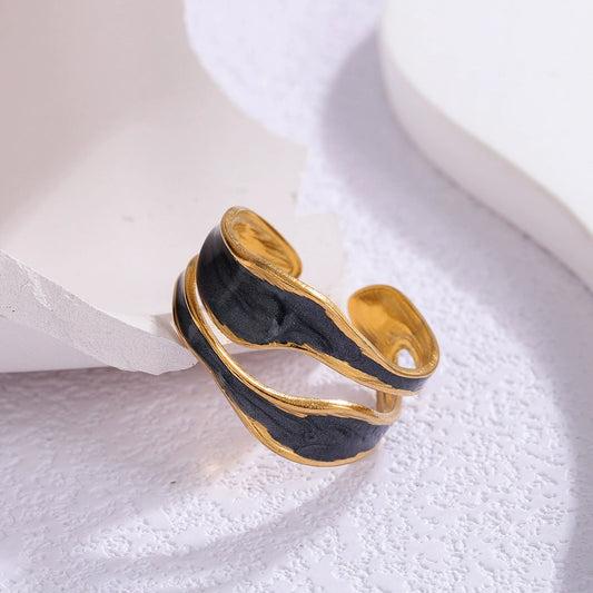 Noir Wave Ring