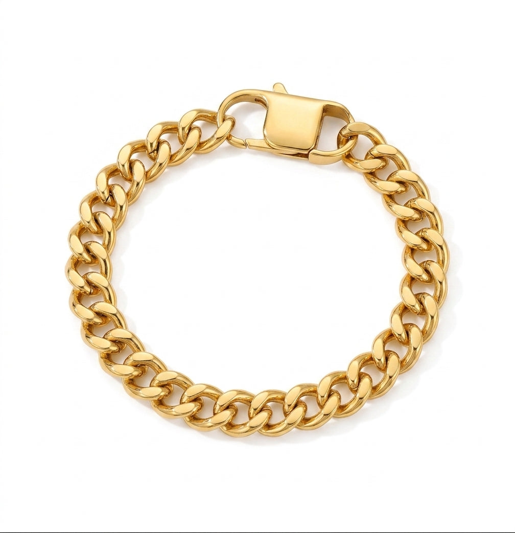 Chunky Bracelet Gold - Enhanced Studio Photo