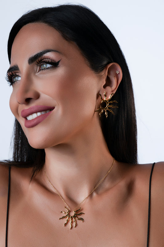 Golden Radiance Sun Necklace