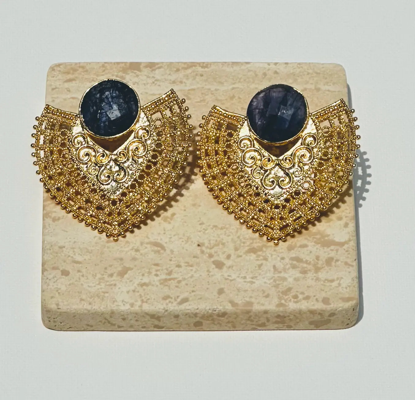 Rose earrings - Lady D World