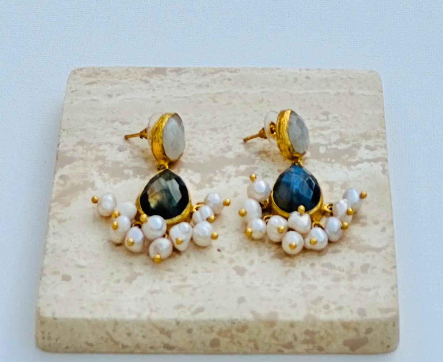 Qatari earring