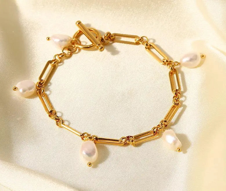 Pearl drop Bracelet - Lady D World