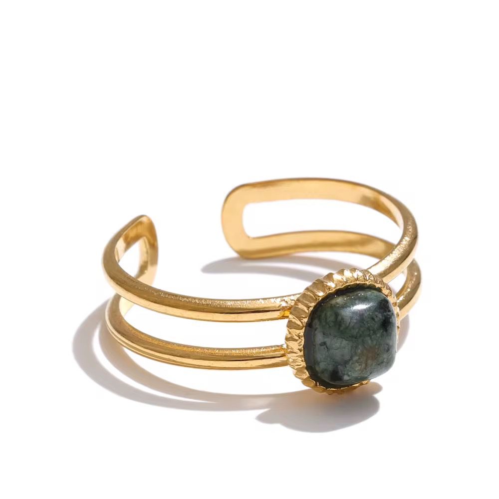Era Gem Ring