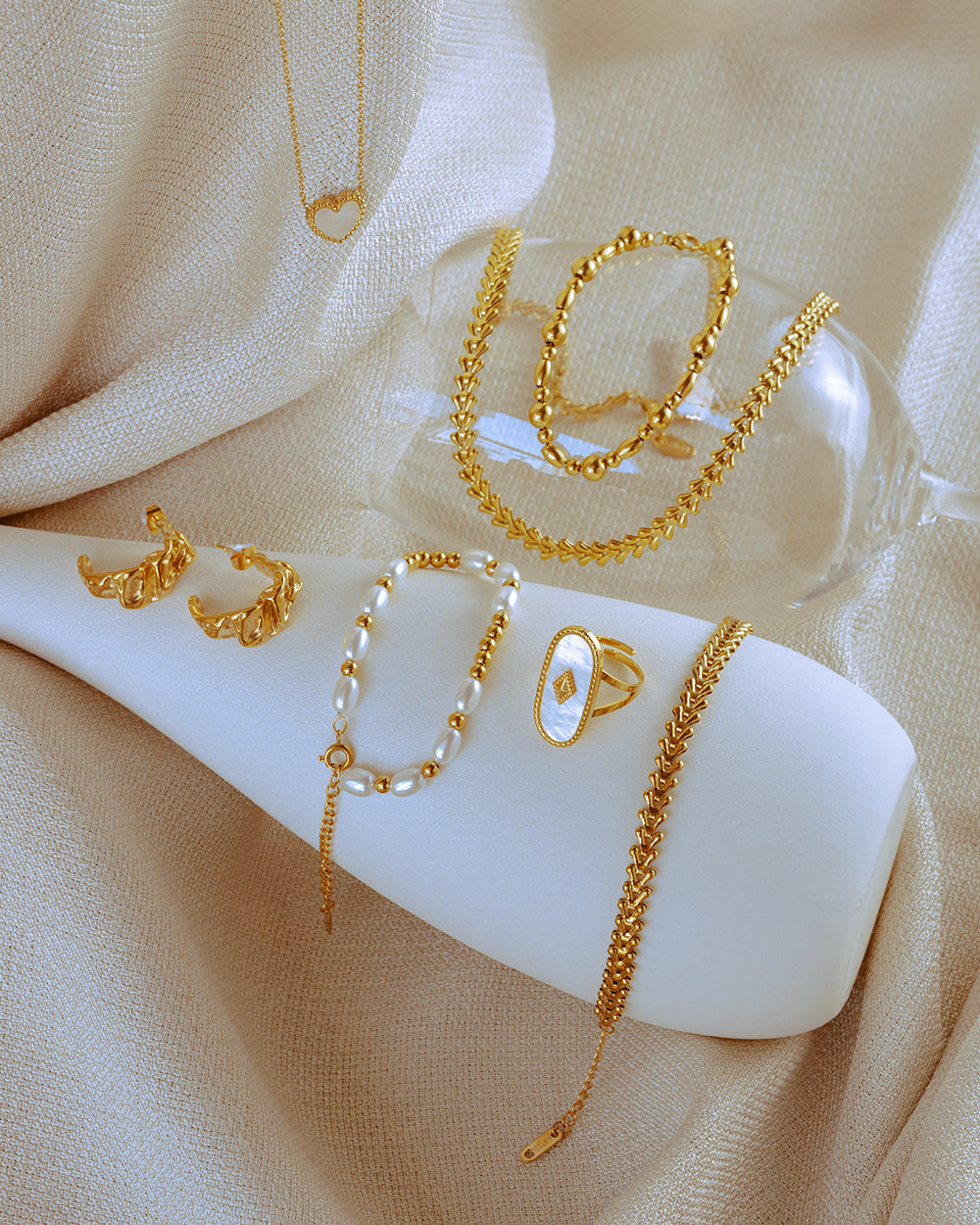 White Heart Shell Necklace