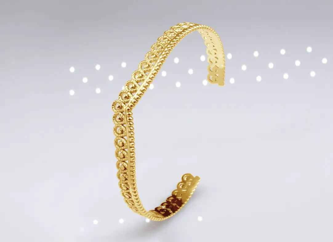 Queen Stainless Steel Cuff