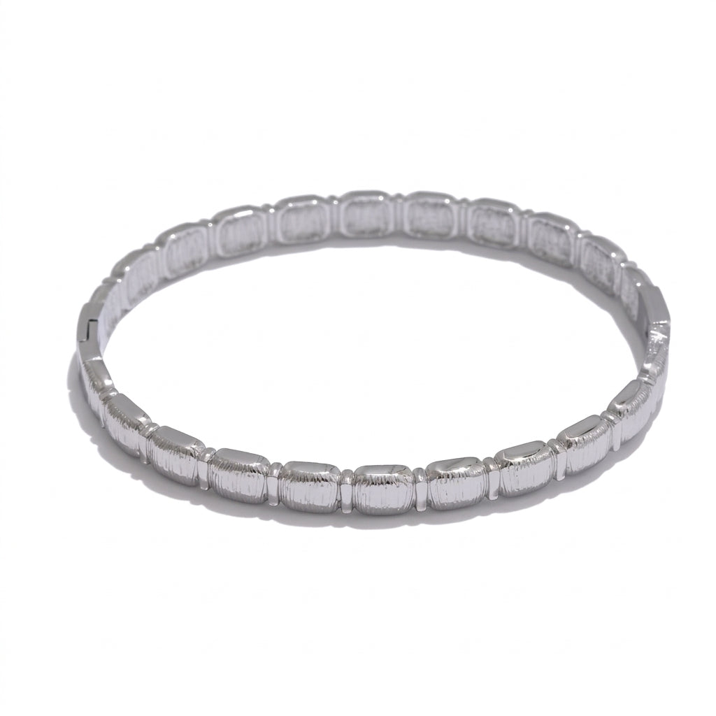 Eterna Bangle - Enhanced Studio Photo