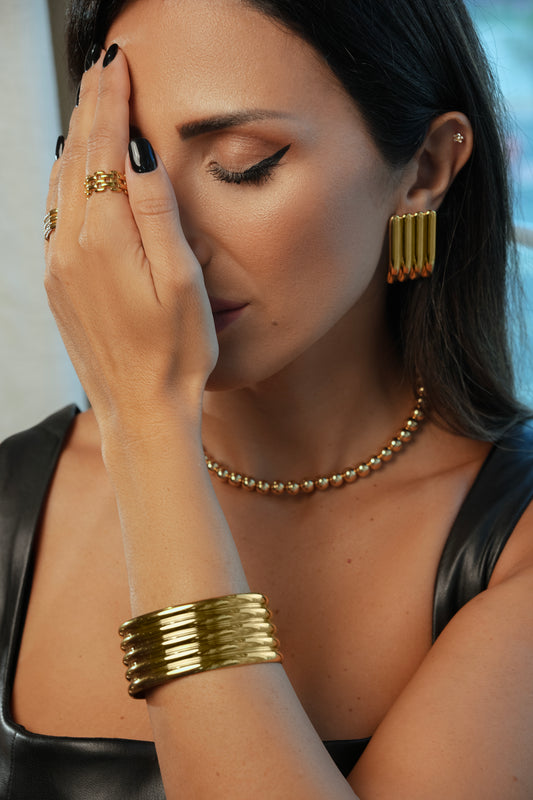 Hollow Bar Elegance Ring