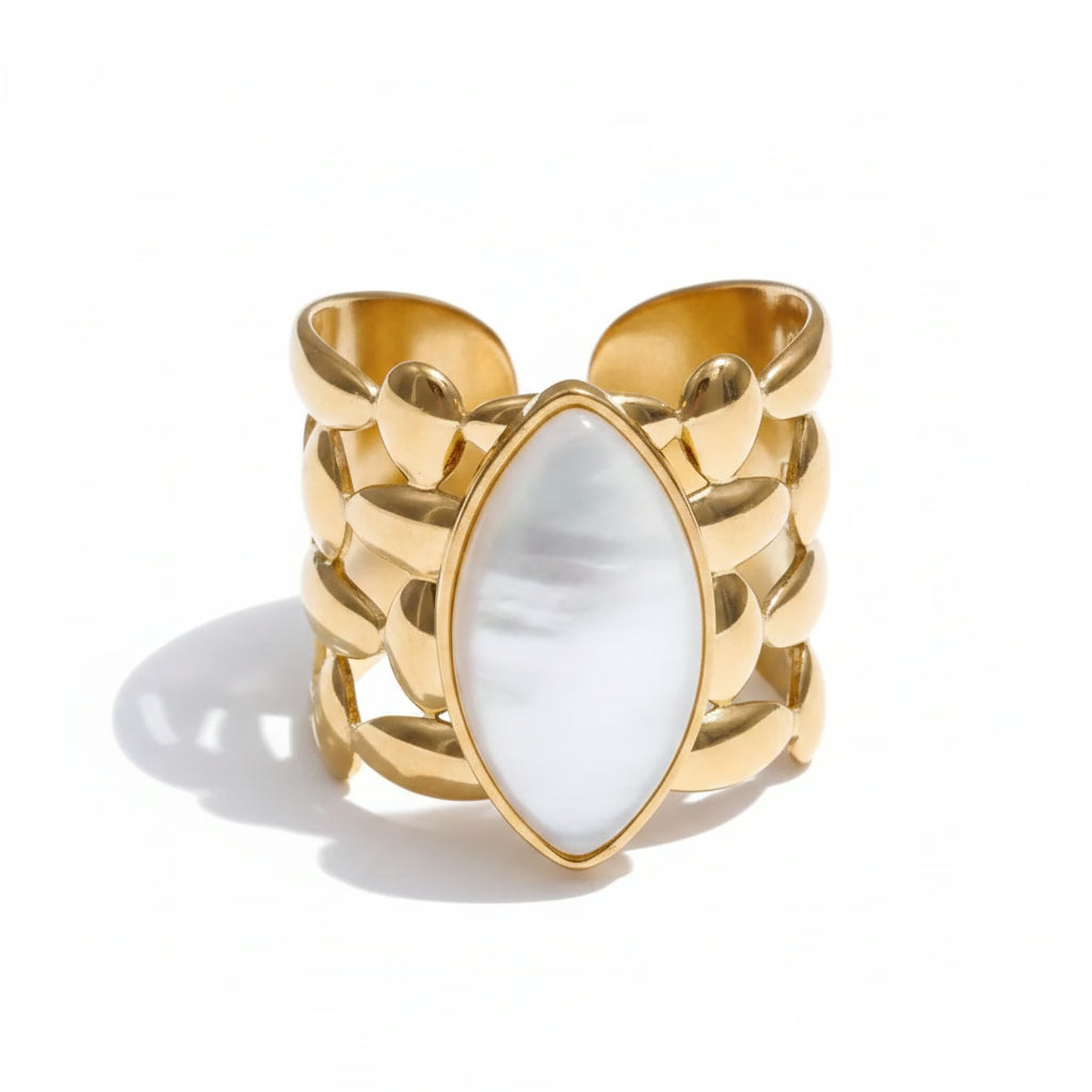 LD-SMR26-1048_White-Shell white background
