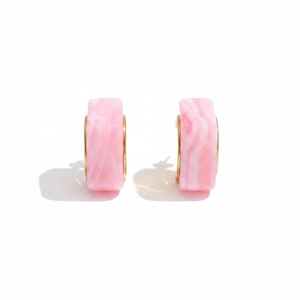 LD-SMR26-1069_Pink white background