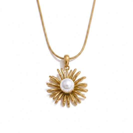 Sol Pearl Necklace - Enhanced Studio Photo