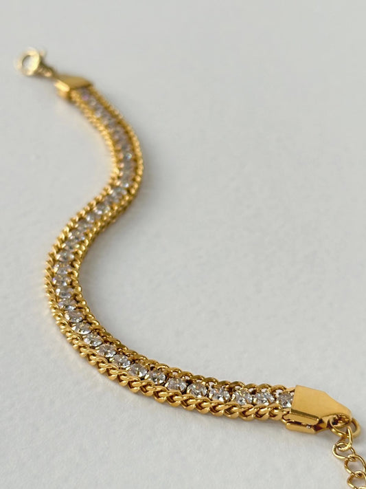 ميرو تنس سوار