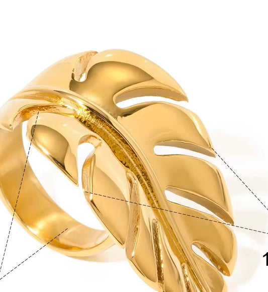 Golden Leaf Elegance Ring