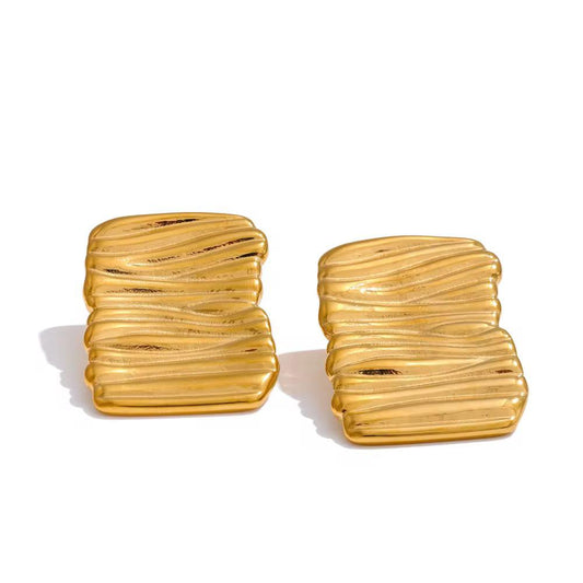 Aura Link Studs Earrings