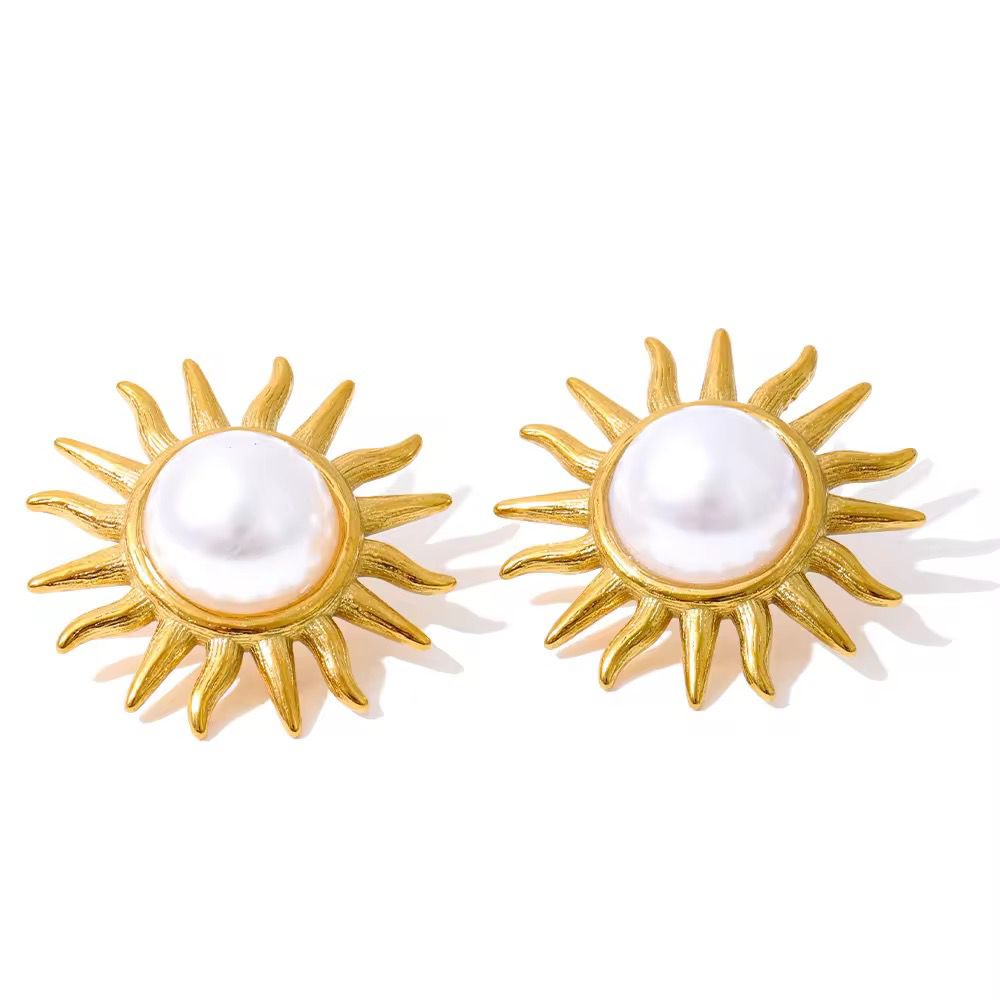 Solar Pearl Studs Earrings