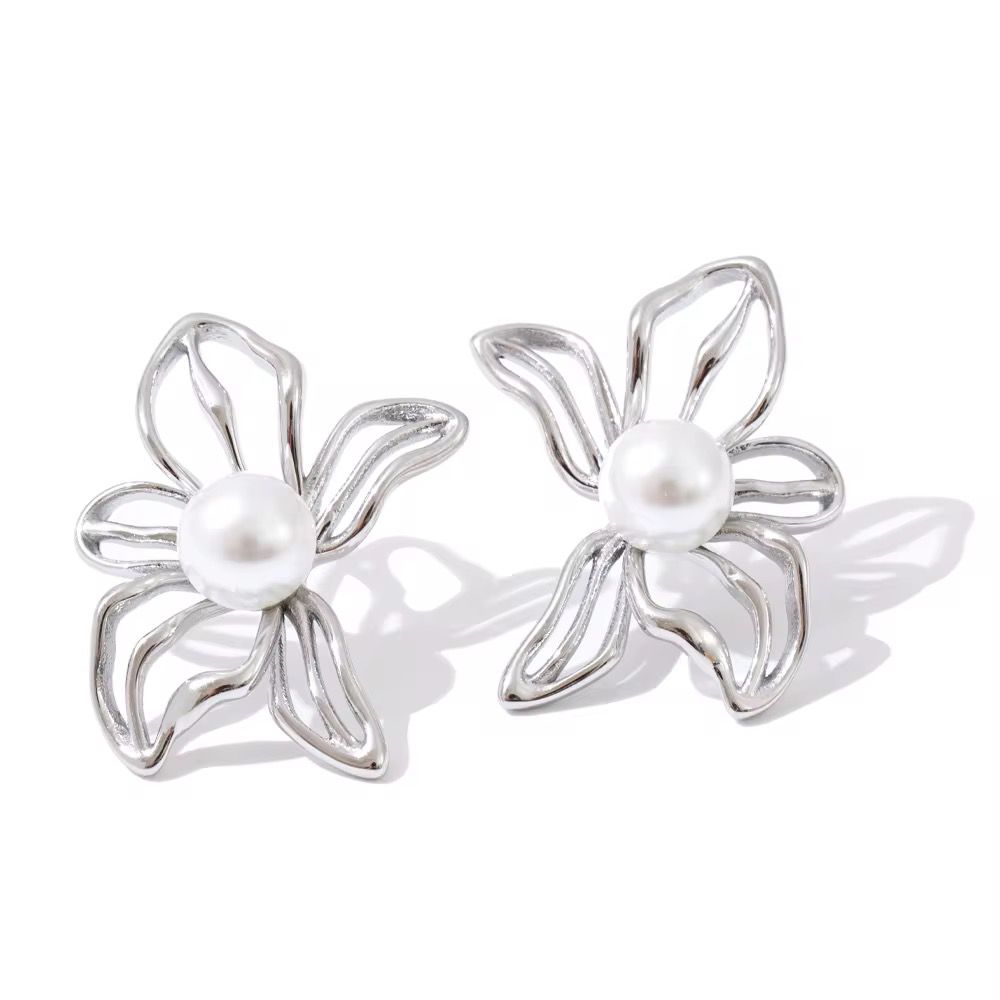 Bloomlight Studs Earrings