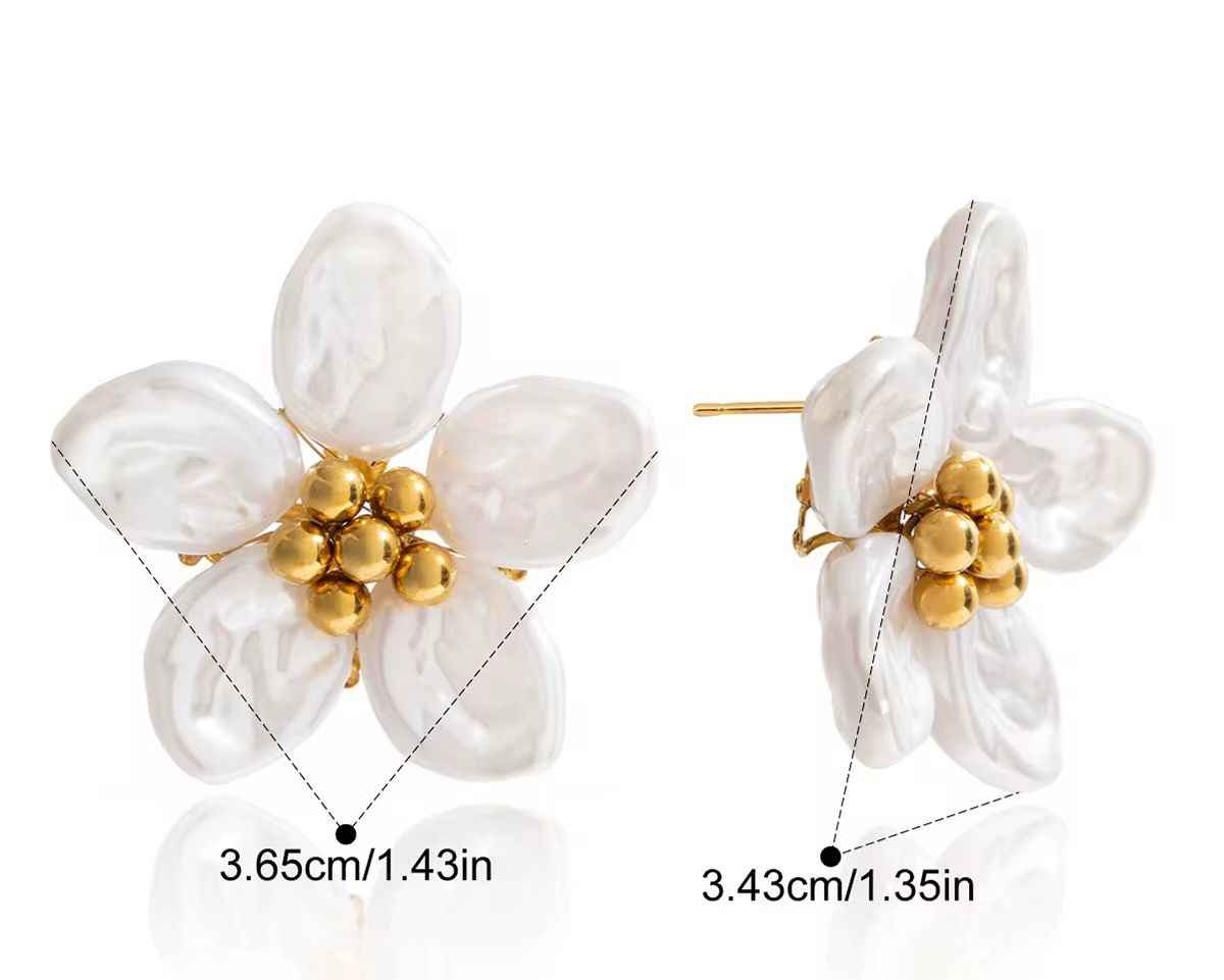 Fleur de Pearl Earrings