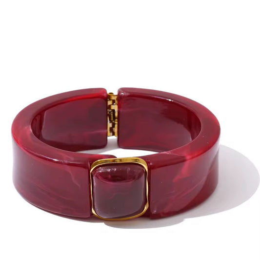 Swing Bangle Bracelet