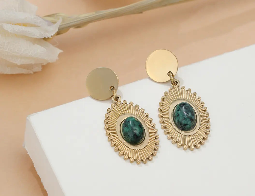 Vintage Gold Plated Earring With Stone - Lady D World