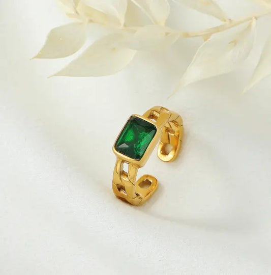 Chain Ring With Green Stone - Lady D World